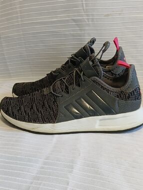 adidas Women's Grey Knit Sneakers with Pink Heel Tab